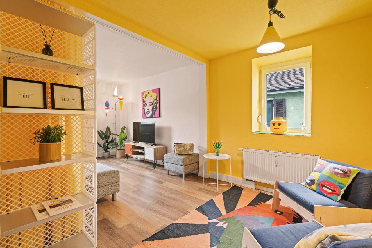 Farbenfrohe Altbauwohnung, Top Ausstattung FDH Exterior photo