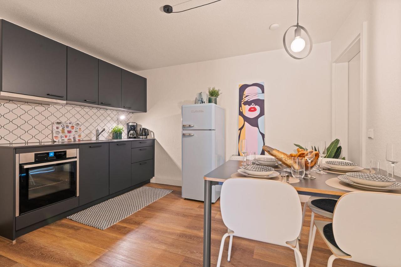 Farbenfrohe Altbauwohnung, Top Ausstattung FDH Exterior photo